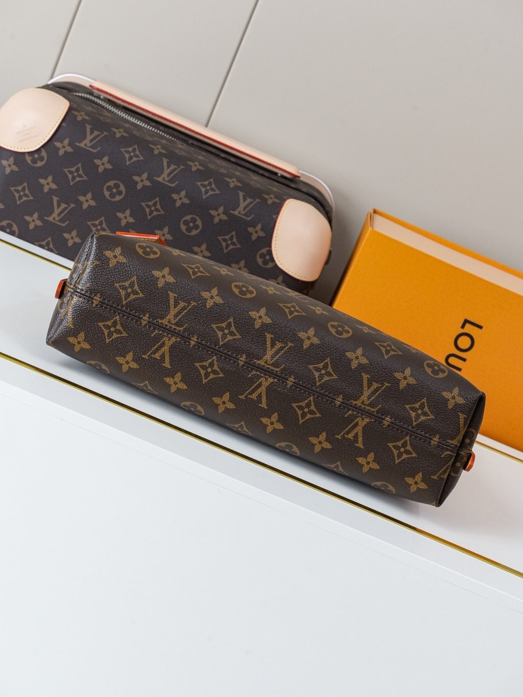 LV WOMENS BAG