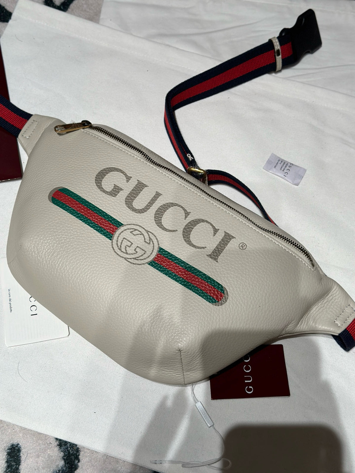 GUCCI MESSENGER BAG