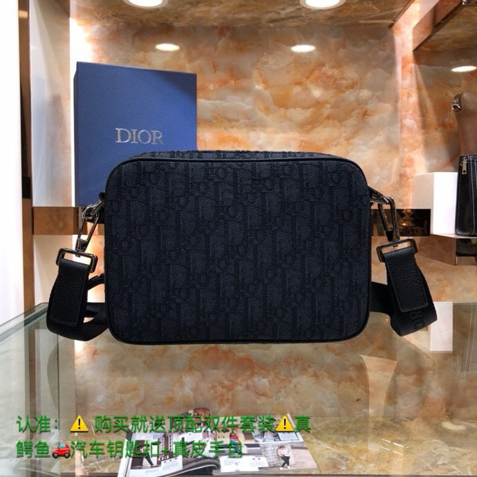 DIOR MESSENGER BAG