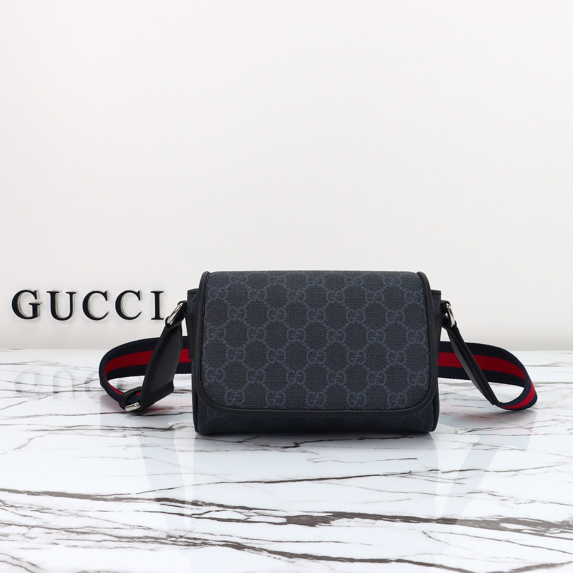 GUCCI MESSENGER BAG