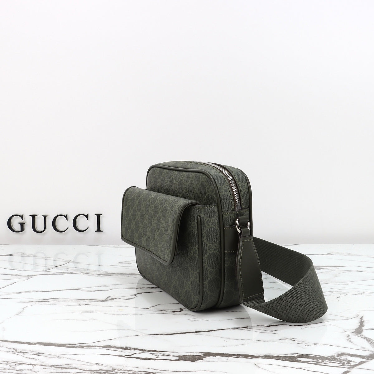 GUCCI MESSENGER BAG