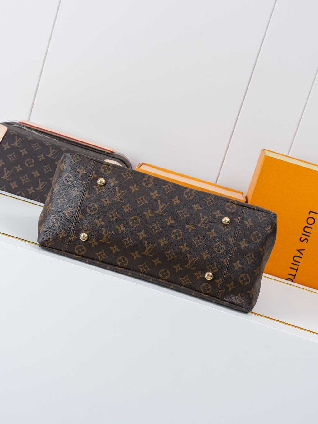 LV WOMENS BAG