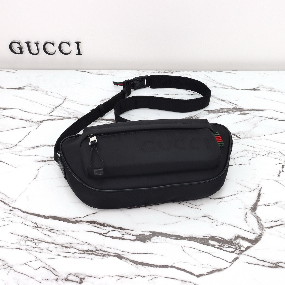 GUCCI MESSENGER BAG