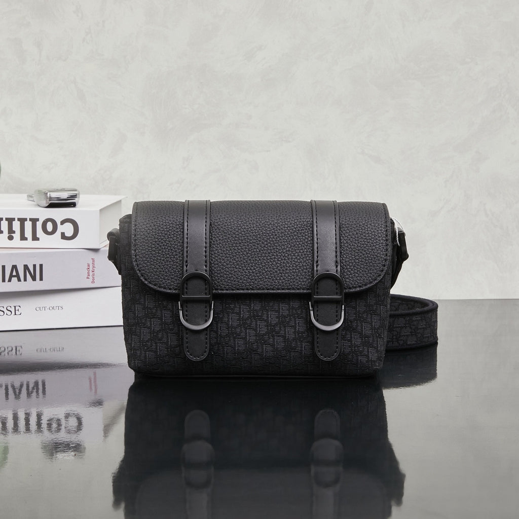 DIOR MESSENGER BAG