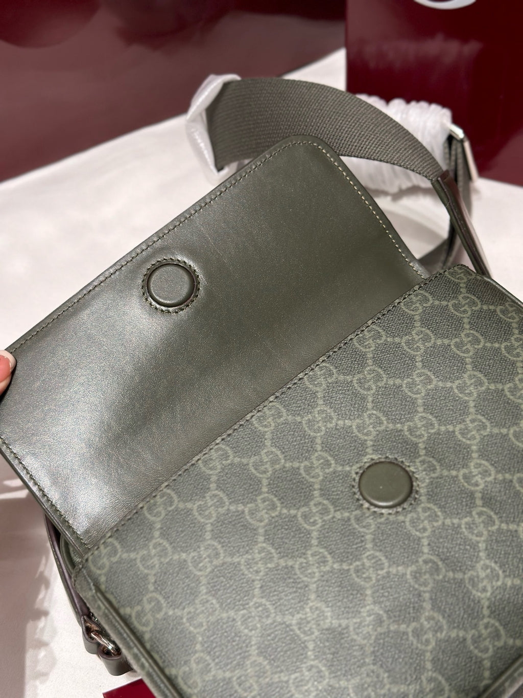 GUCCI MESSENGER BAG