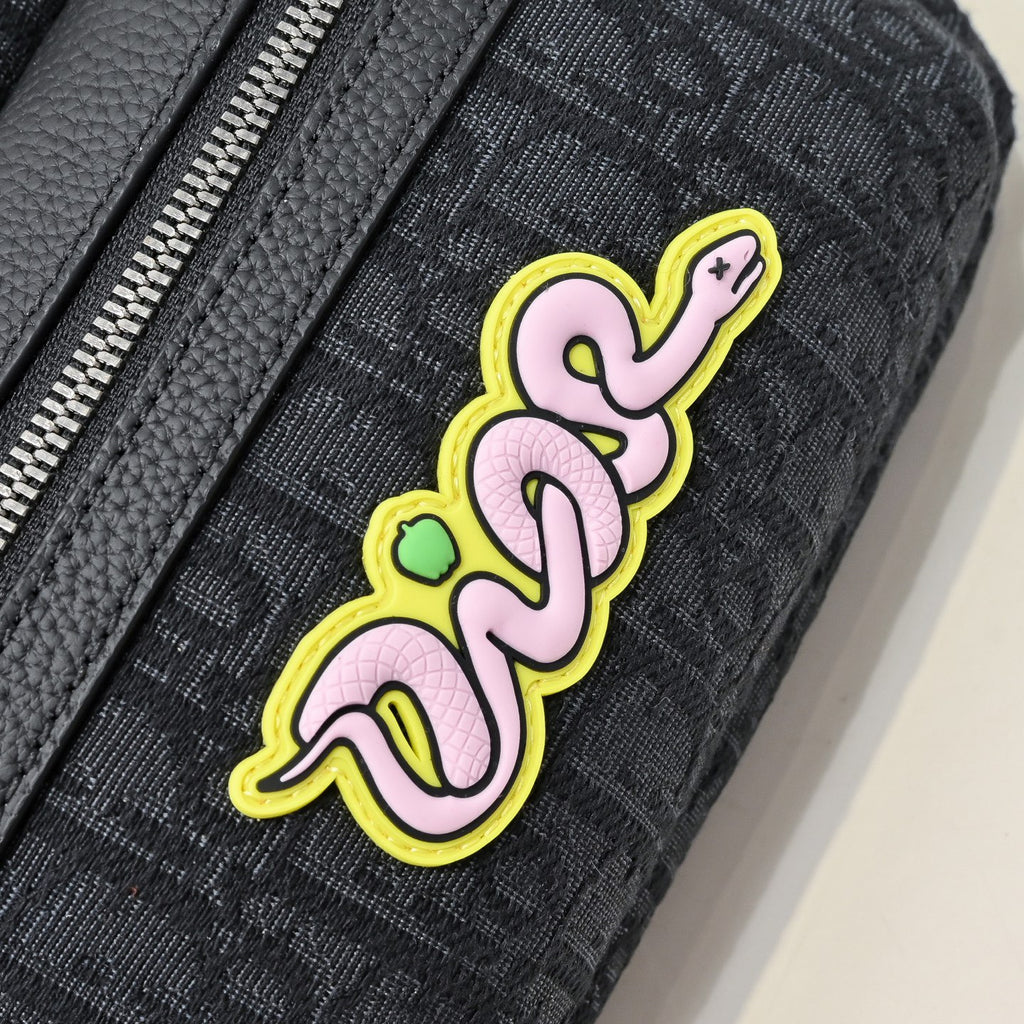 DIOR MESSENGER BAG