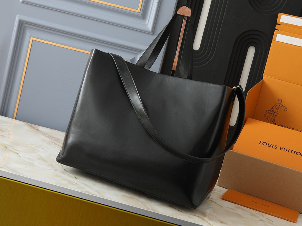 LV WOMENS BAG