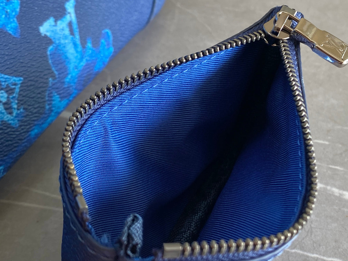 LV MESSENGER BAG