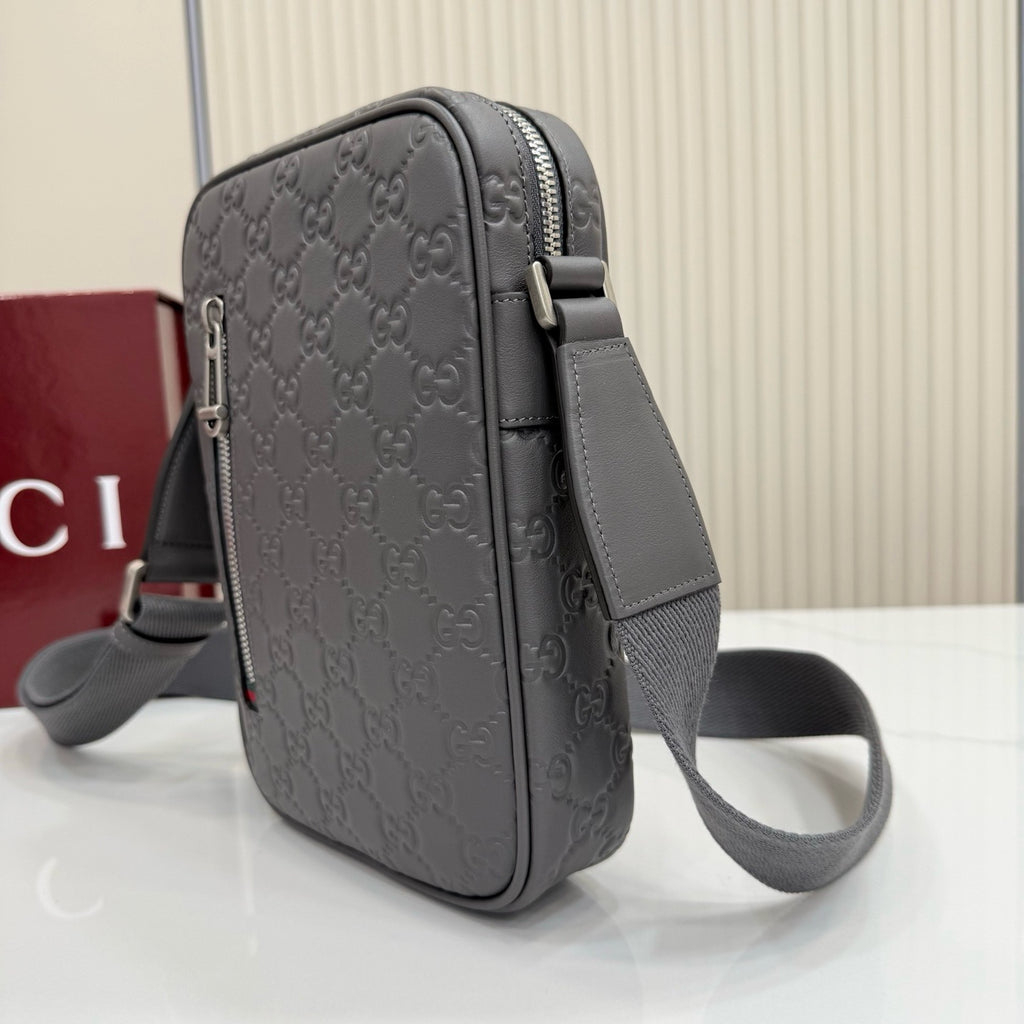 GUCCI MESSENGER BAG