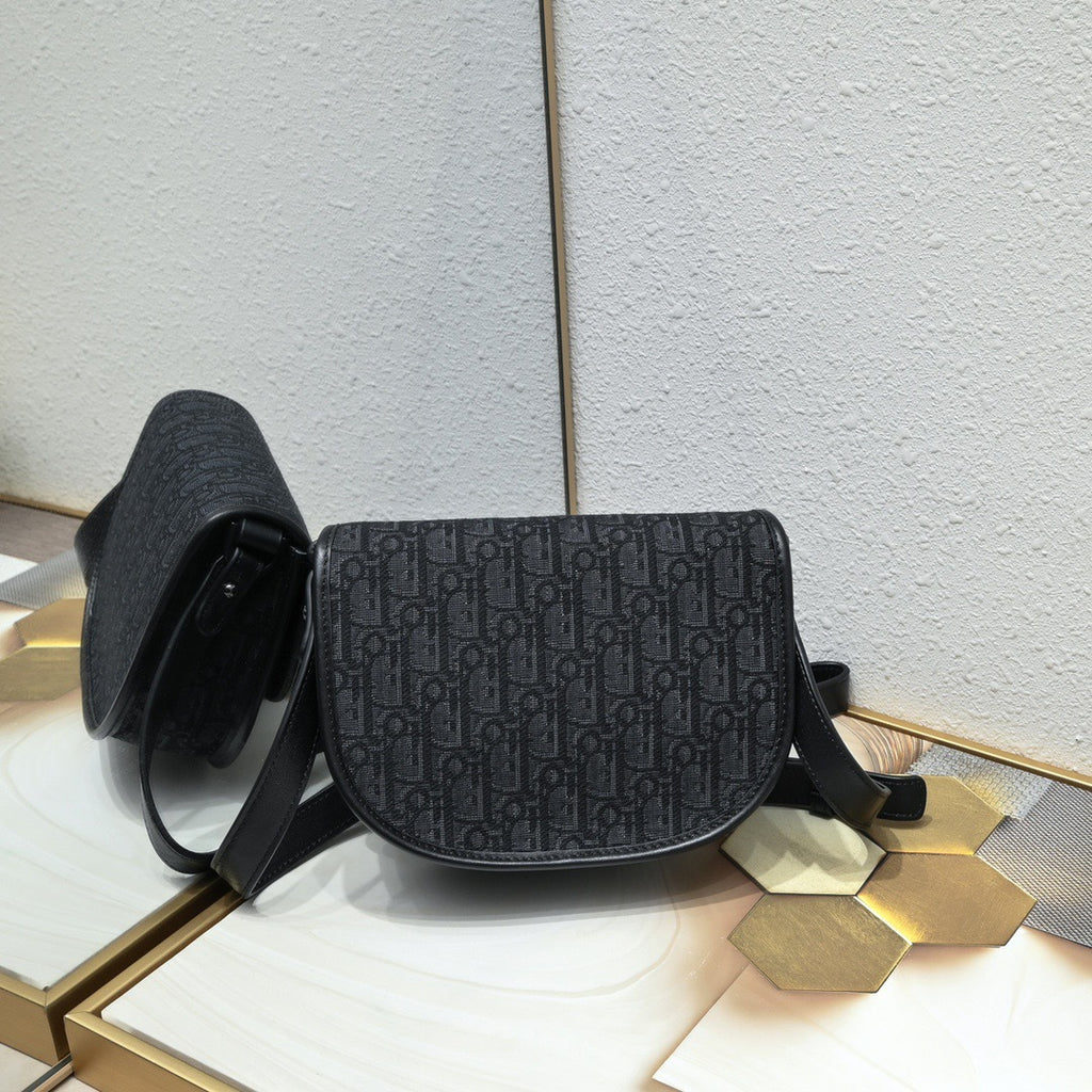 DIOR MESSENGER BAG
