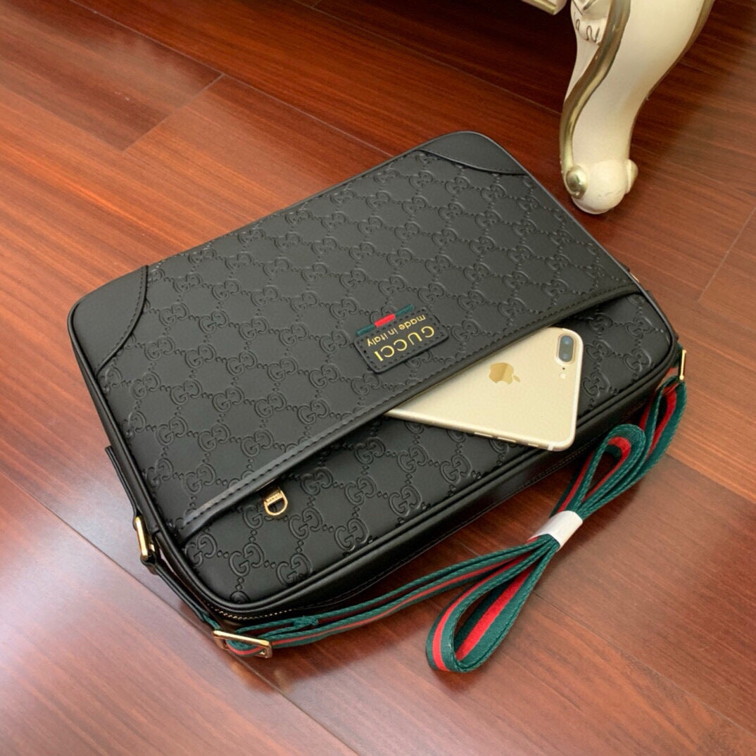 GUCCI MESSENGER BAG