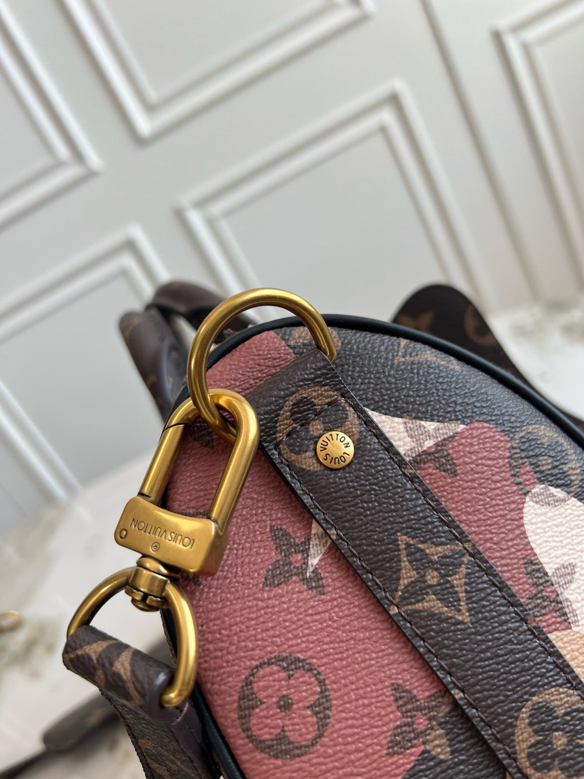 LV WOMENS BAG