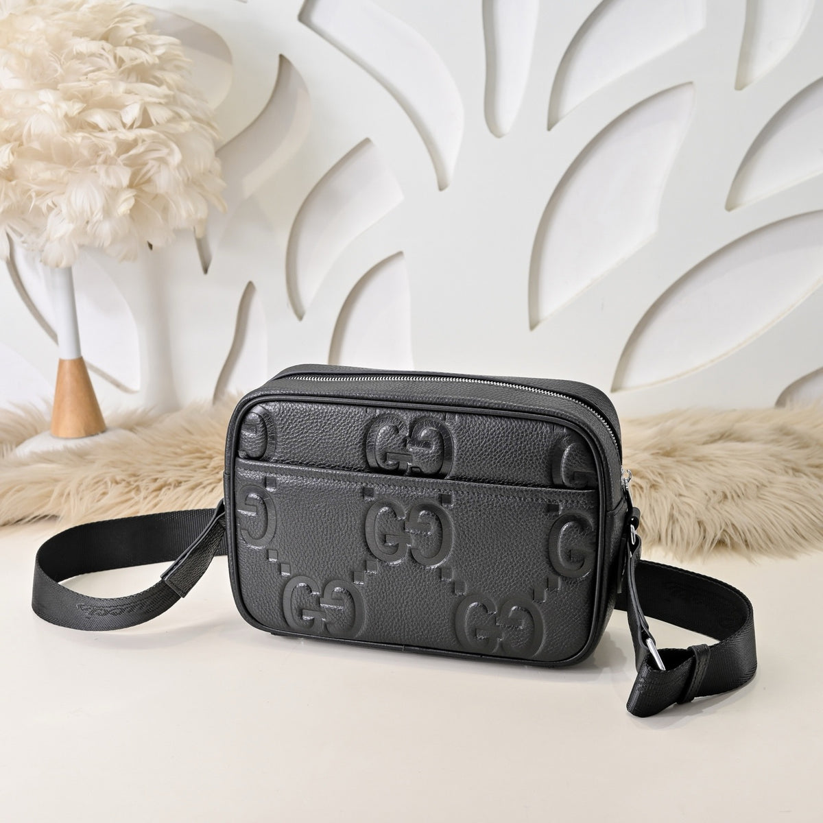 GUCCI MESSENGER BAG