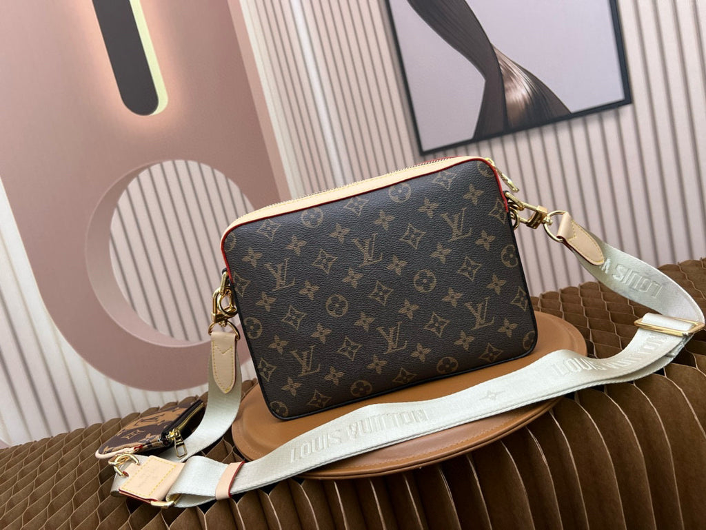 LV MESSENGER BAG