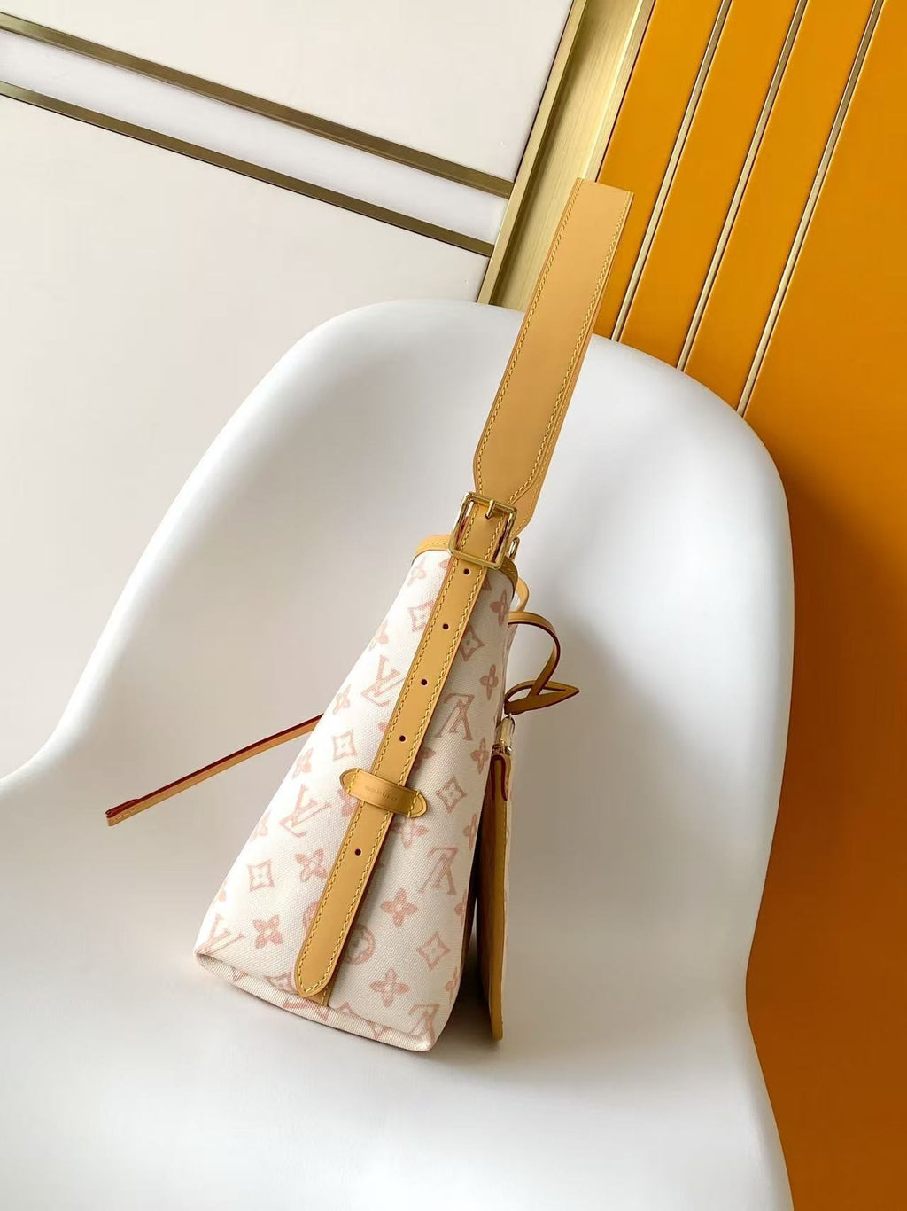 LV WOMENS BAG