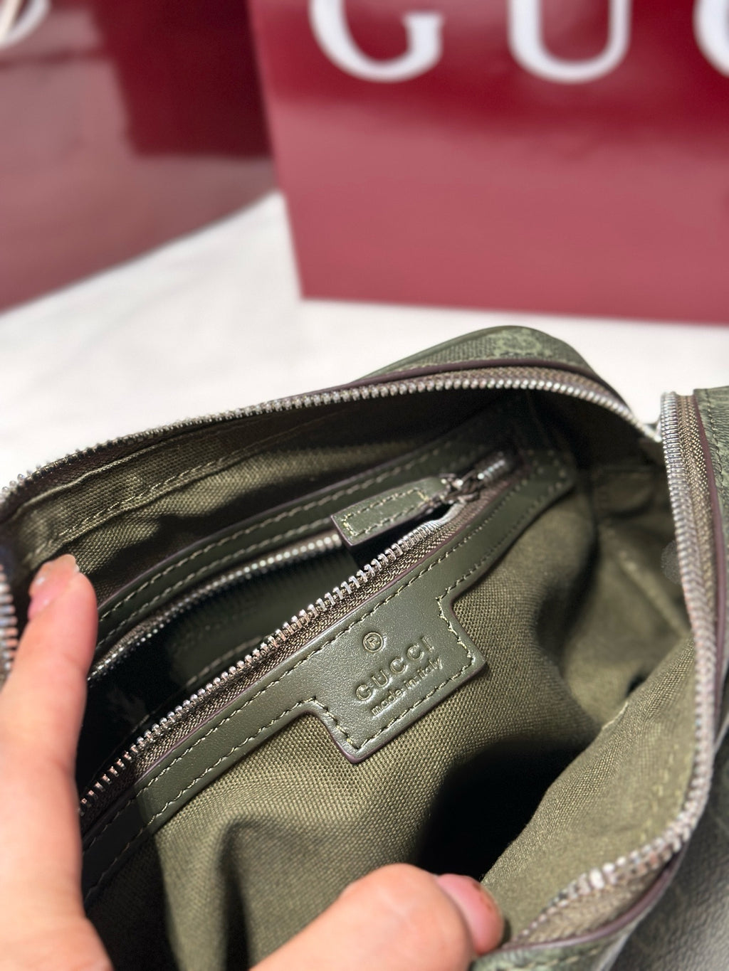GUCCI MESSENGER BAG