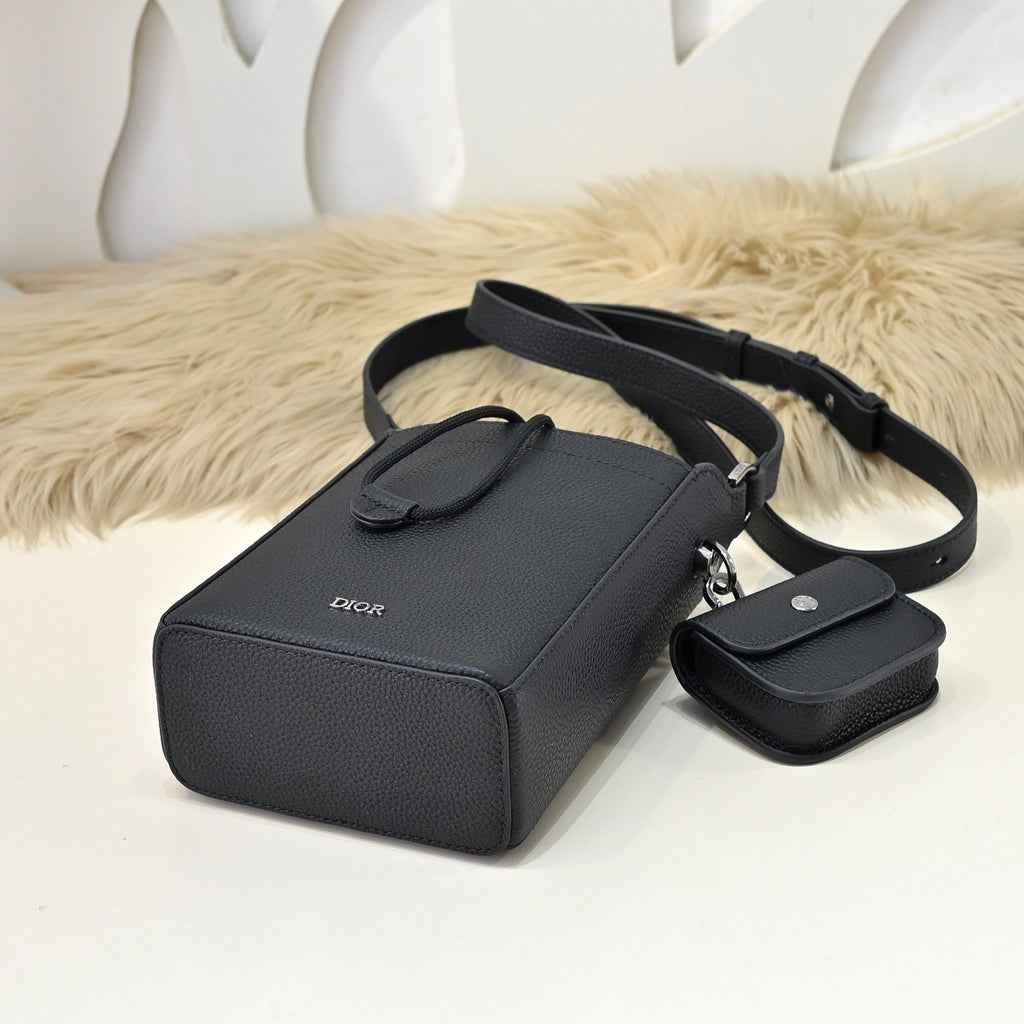 DIOR MESSENGER BAG