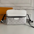 LV MESSENGER BAG