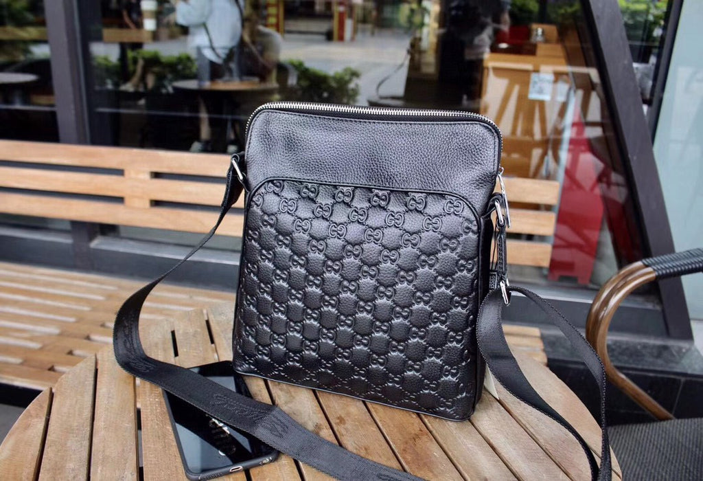 GUCCI MESSENGER BAG