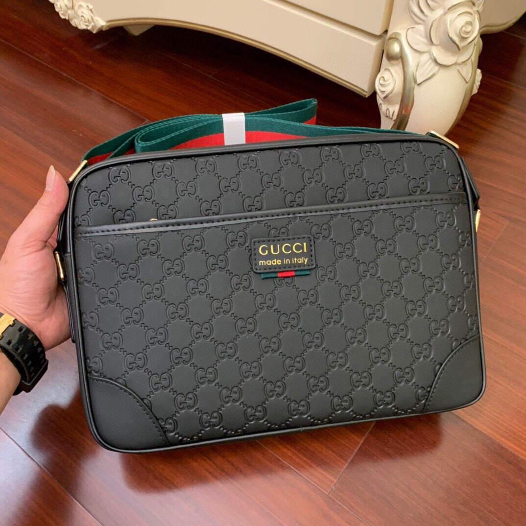 GUCCI MESSENGER BAG