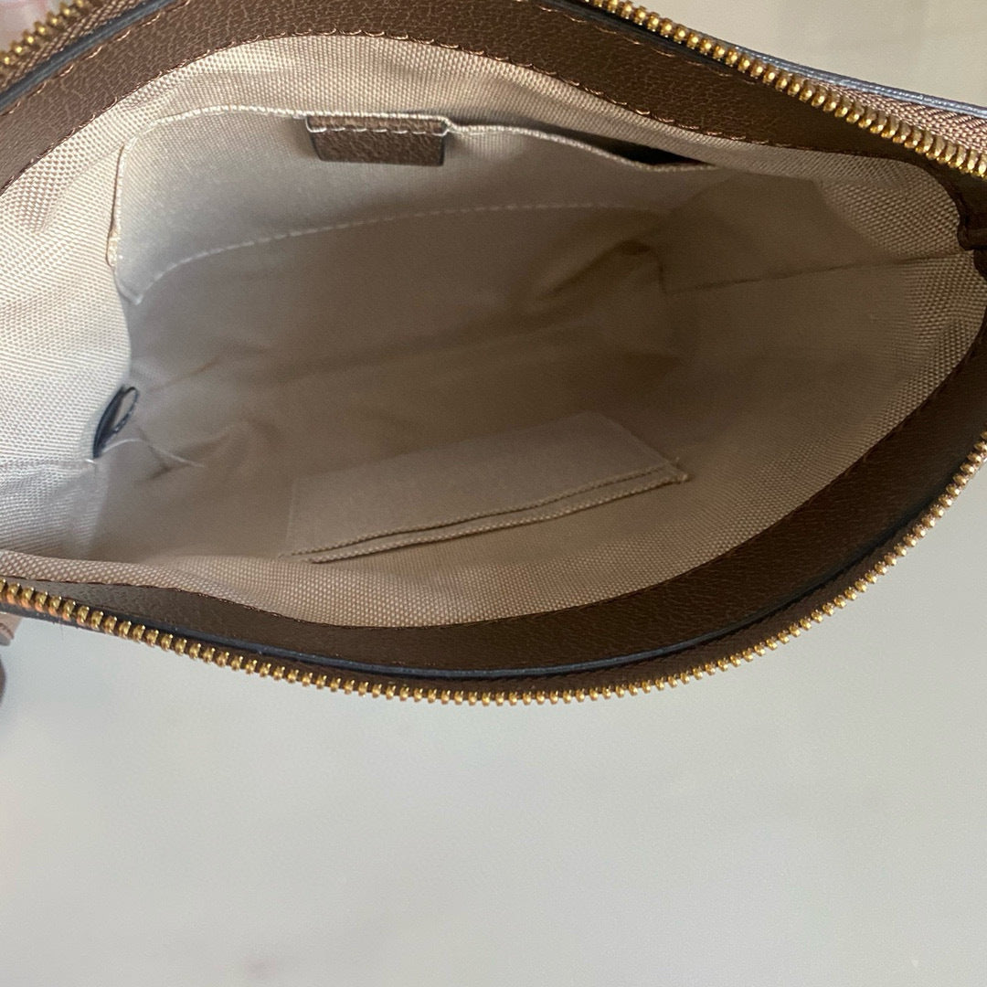 GUCCI MESSENGER BAG