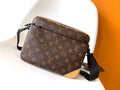LV MESSENGER BAG