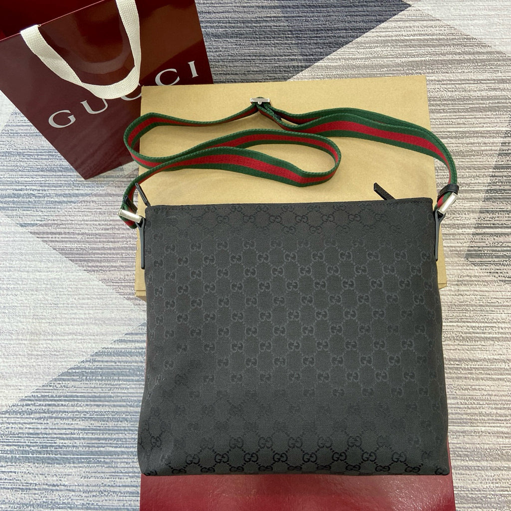 GUCCI MESSENGER BAG