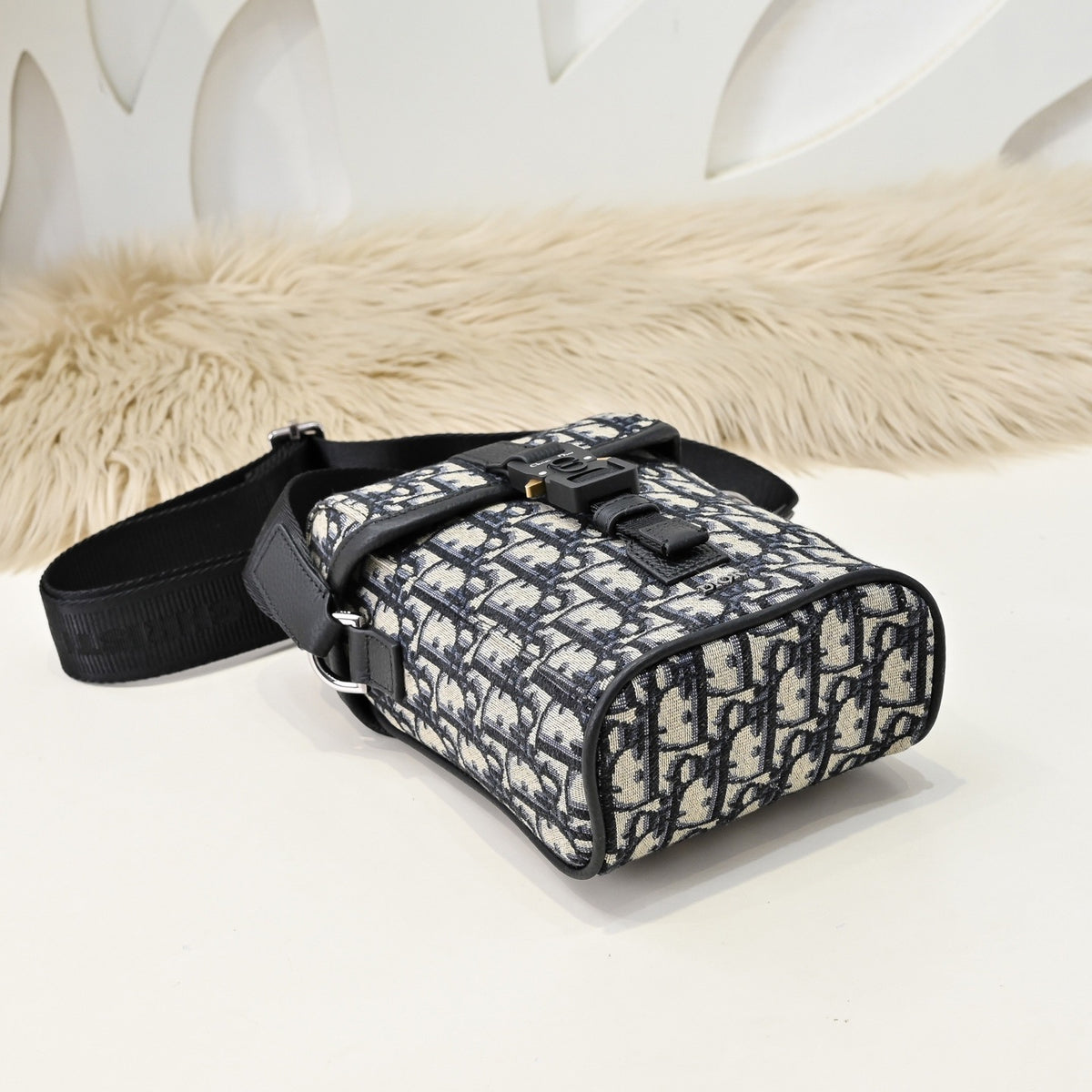 DIOR MESSENGER BAG