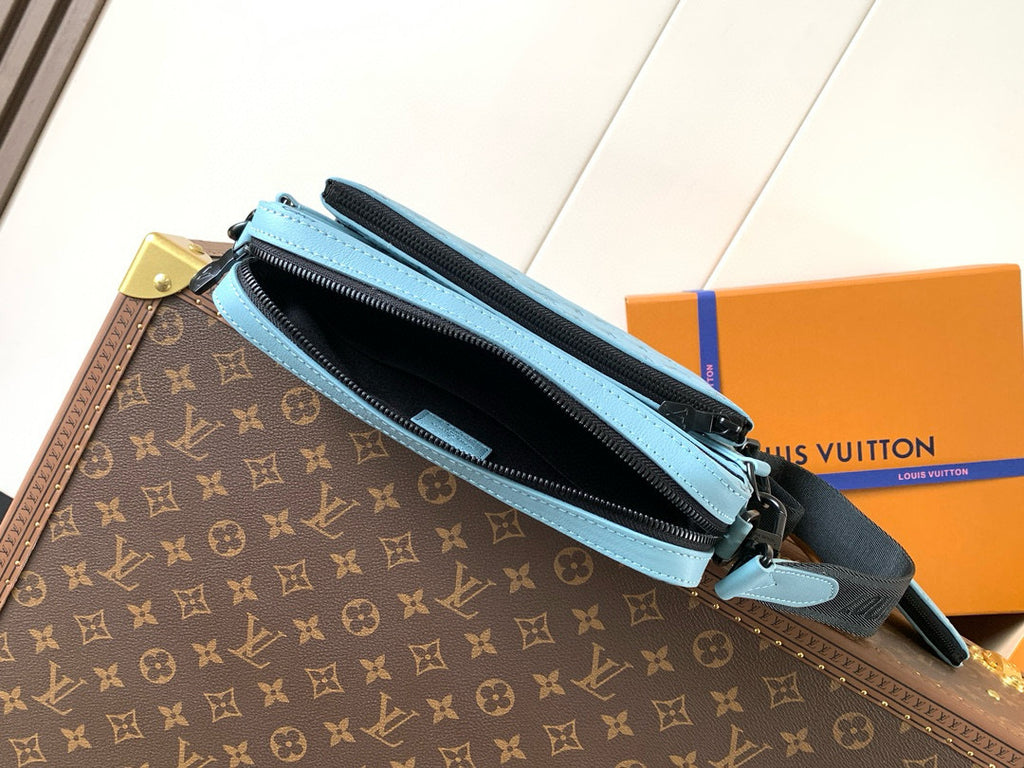 LV MESSENGER BAG