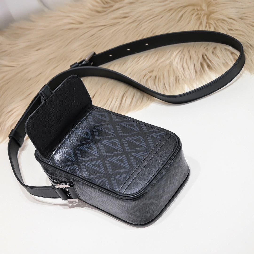 DIOR MESSENGER BAG