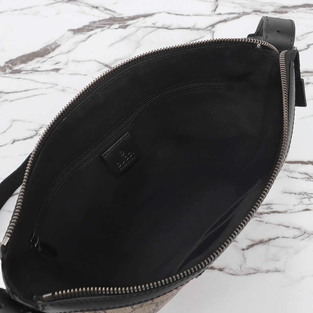 GUCCI MESSENGER BAG