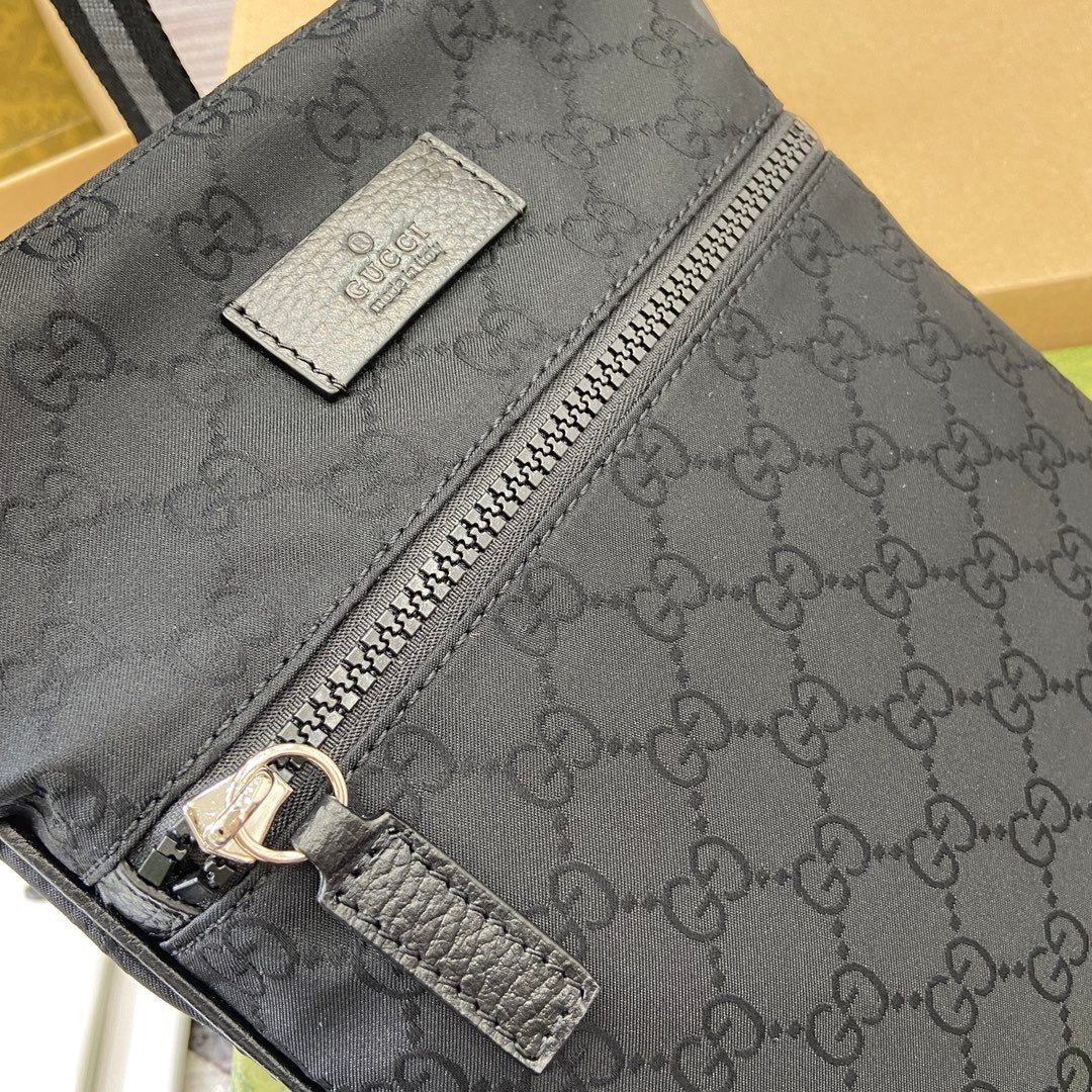 GUCCI MESSENGER BAG