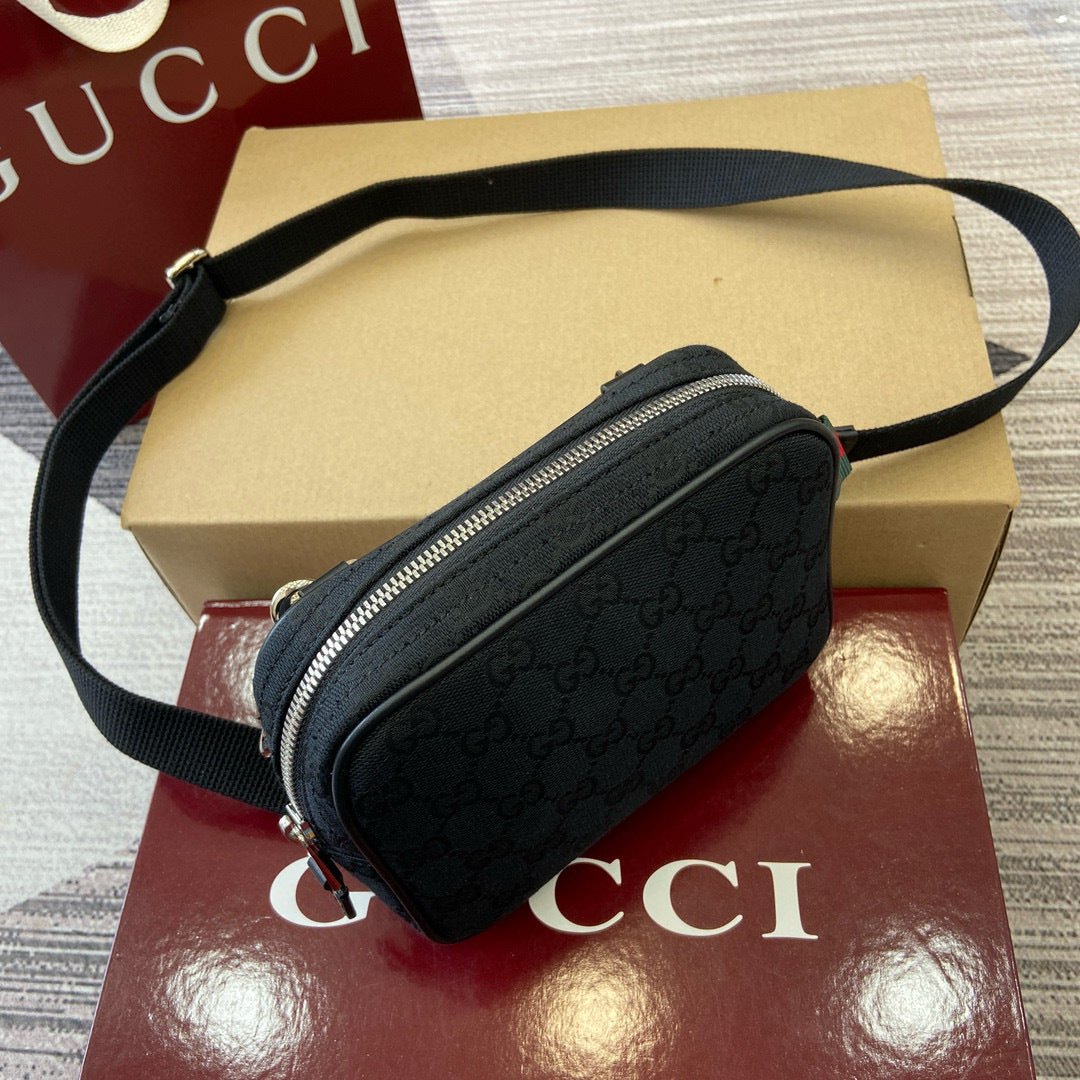 GUCCI MESSENGER BAG