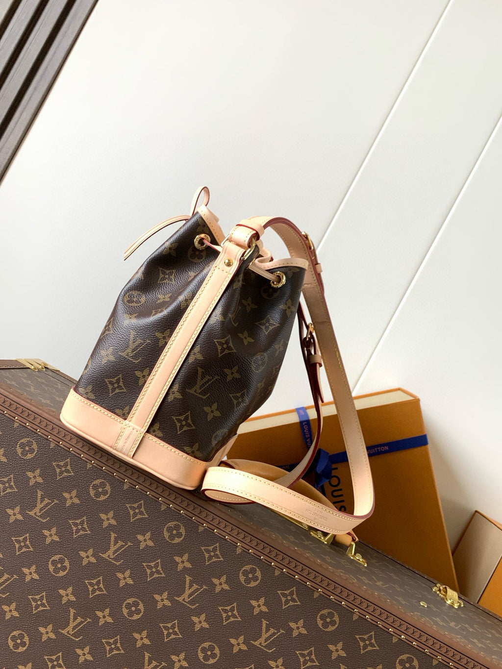 LV WOMENS BAG