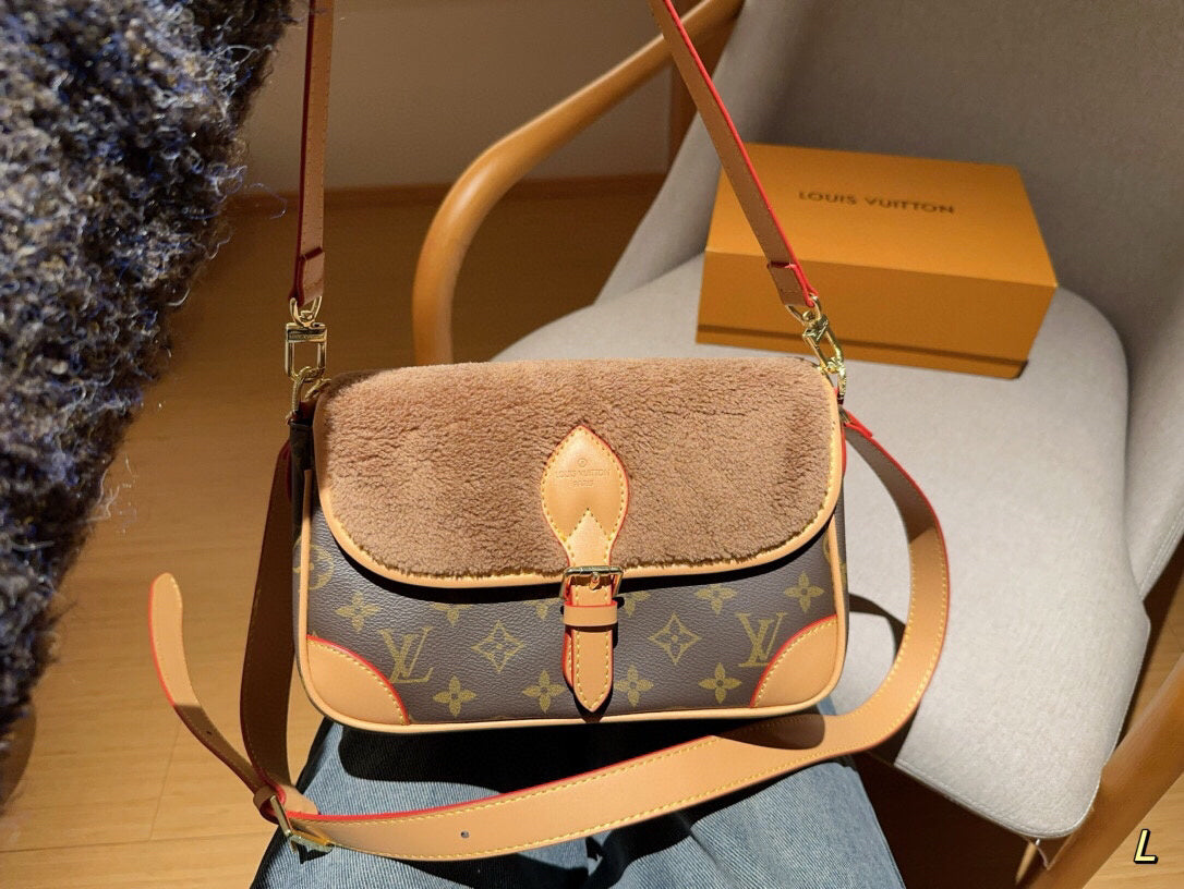 LV WOMENS BAG