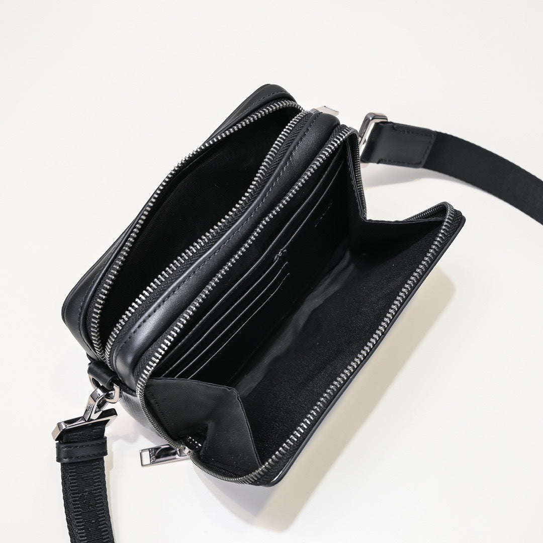 DIOR MESSENGER BAG