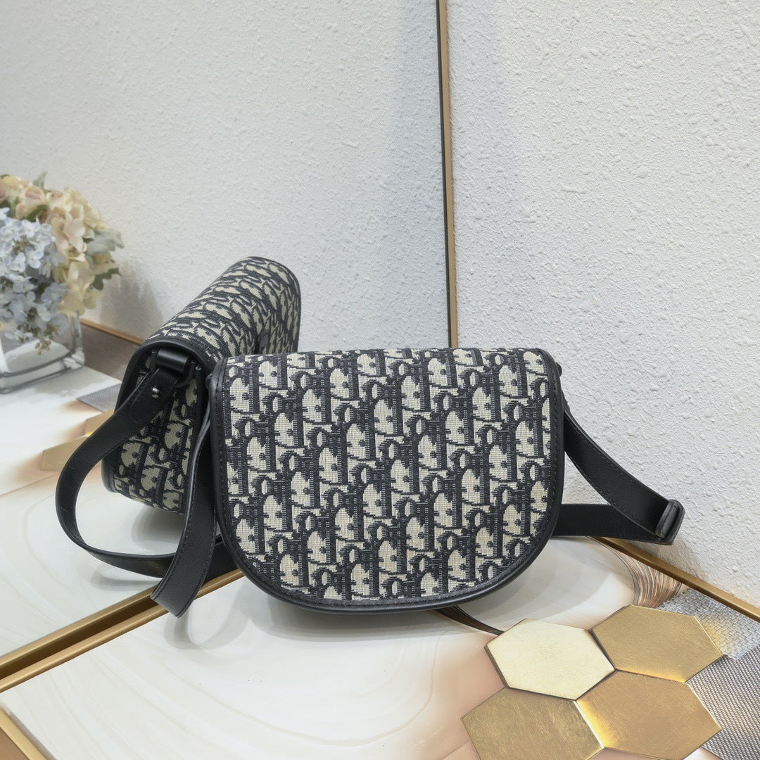 DIOR MESSENGER BAG