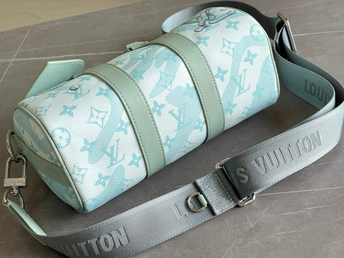 LV MESSENGER BAG