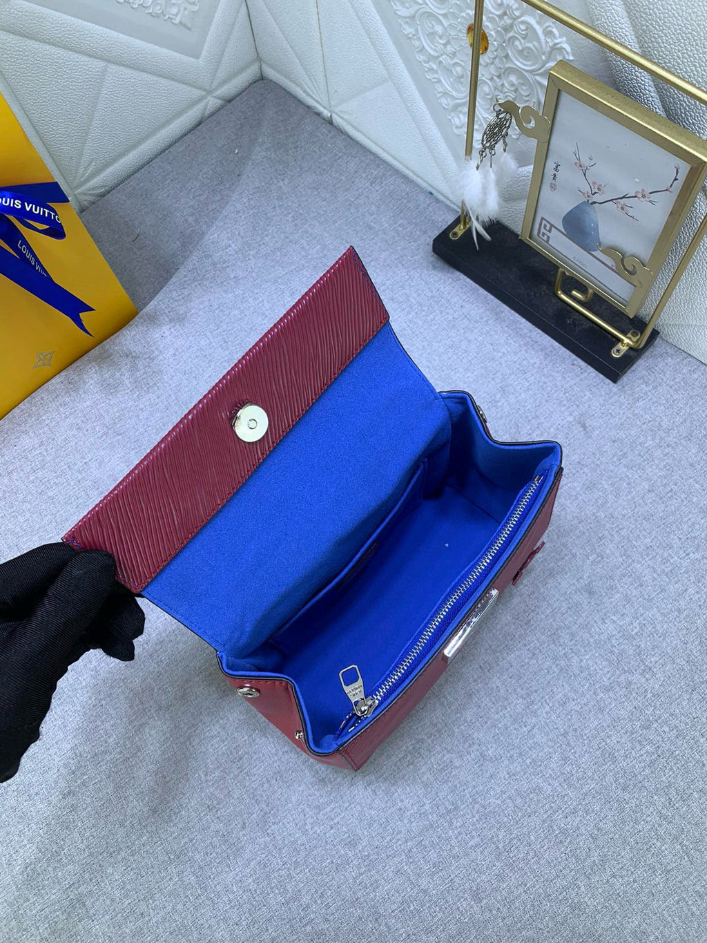 LV WOMENS BAG