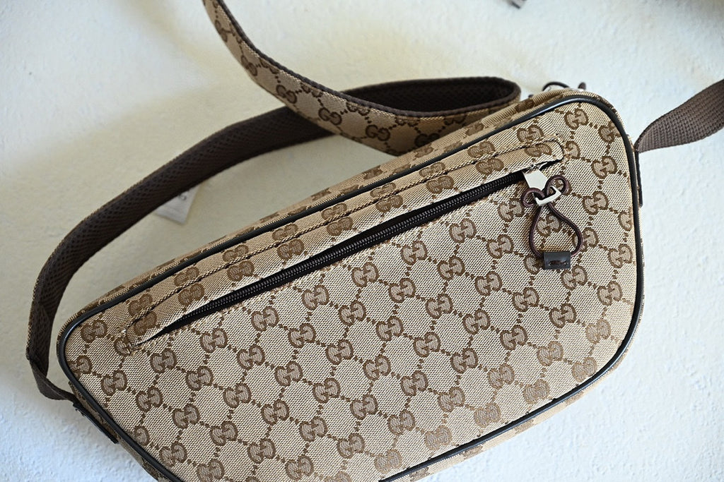 GUCCI MESSENGER BAG