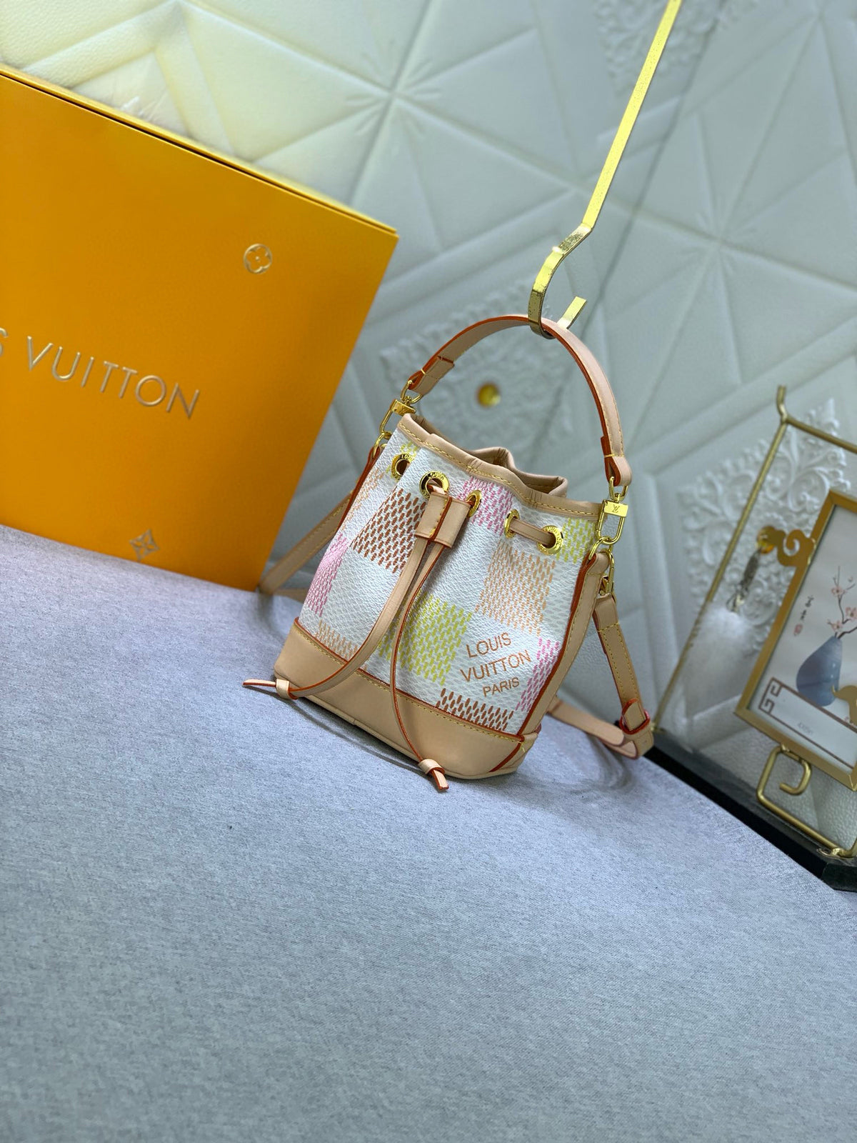 LV WOMENS BAG