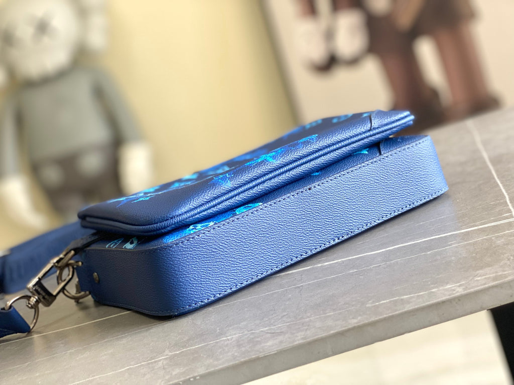 LV MESSENGER BAG