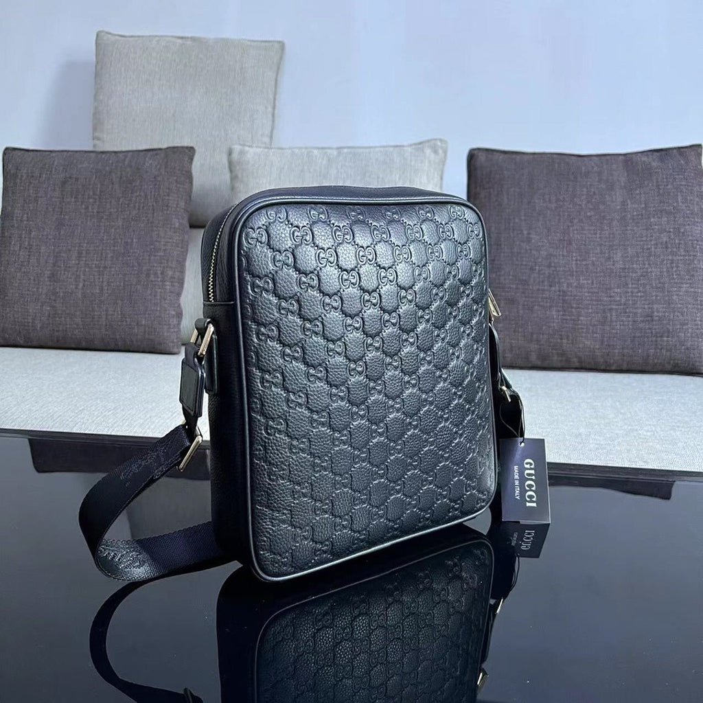 GUCCI MESSENGER BAG