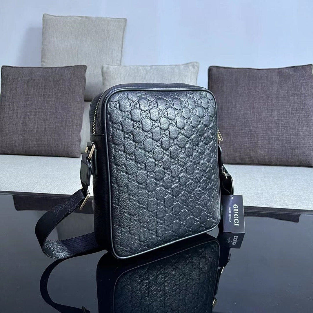 GUCCI MESSENGER BAG
