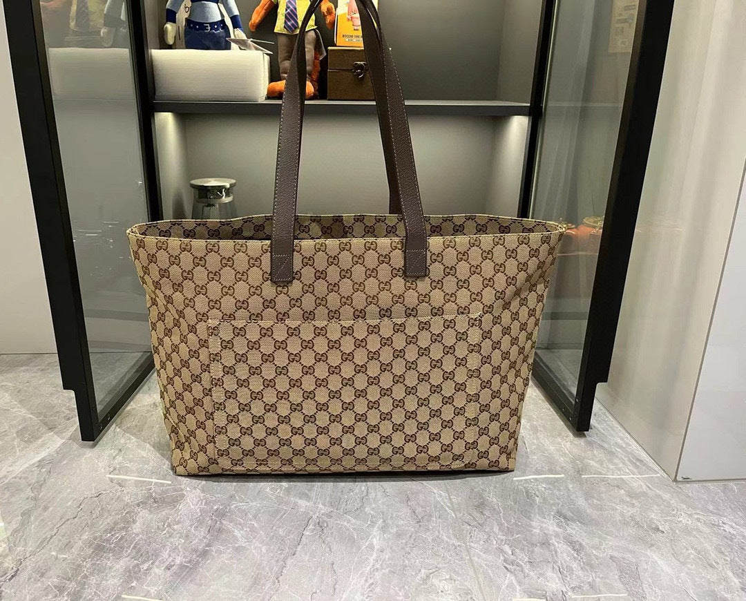 GUCCI MESSENGER BAG