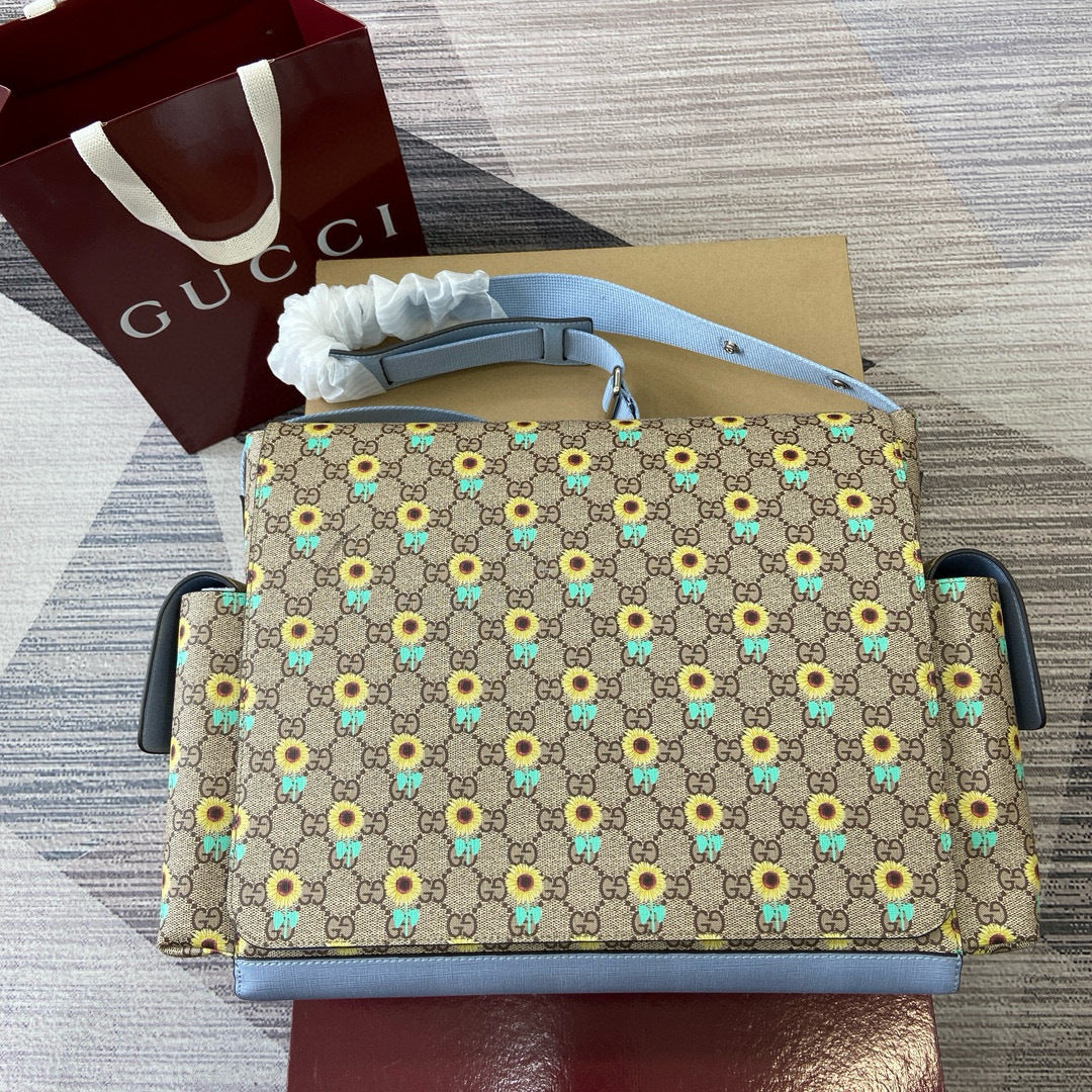 GUCCI MESSENGER BAG