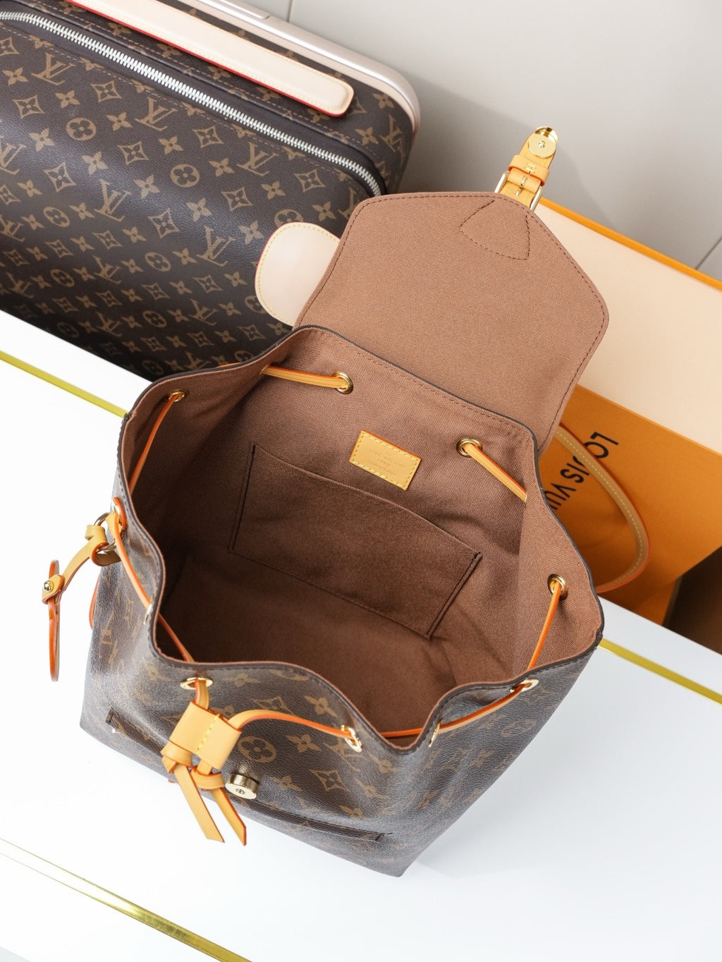 LV WOMENS BAG