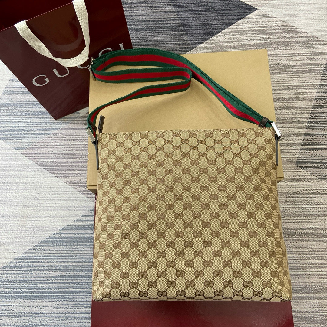 GUCCI MESSENGER BAG