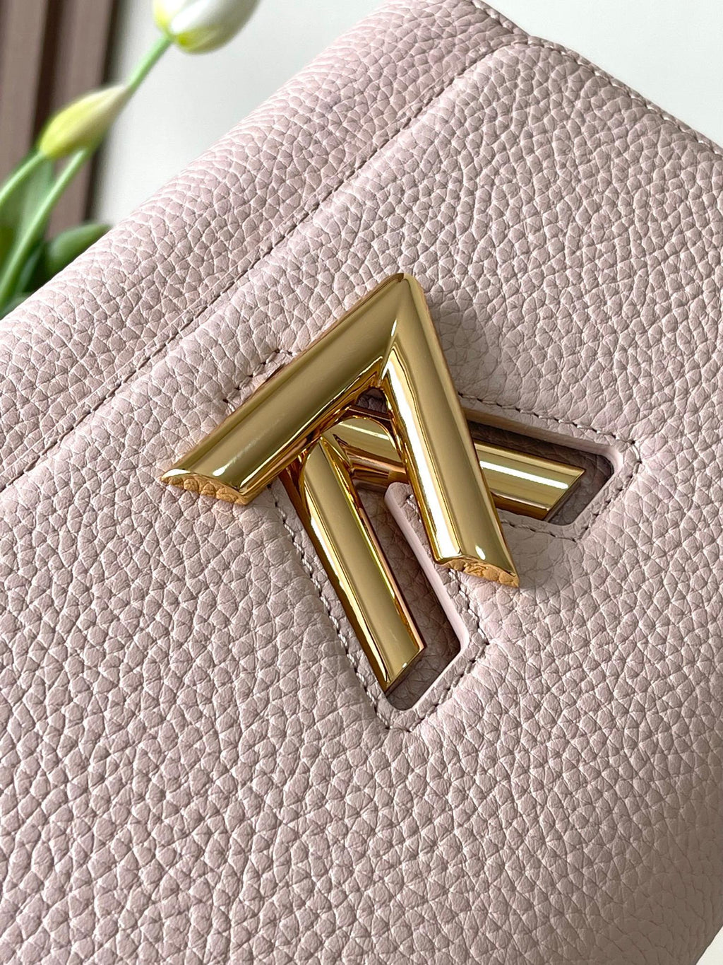 LV WOMENS BAG