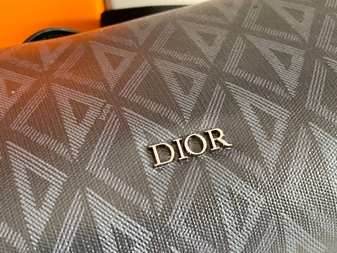 DIOR MESSENGER BAG